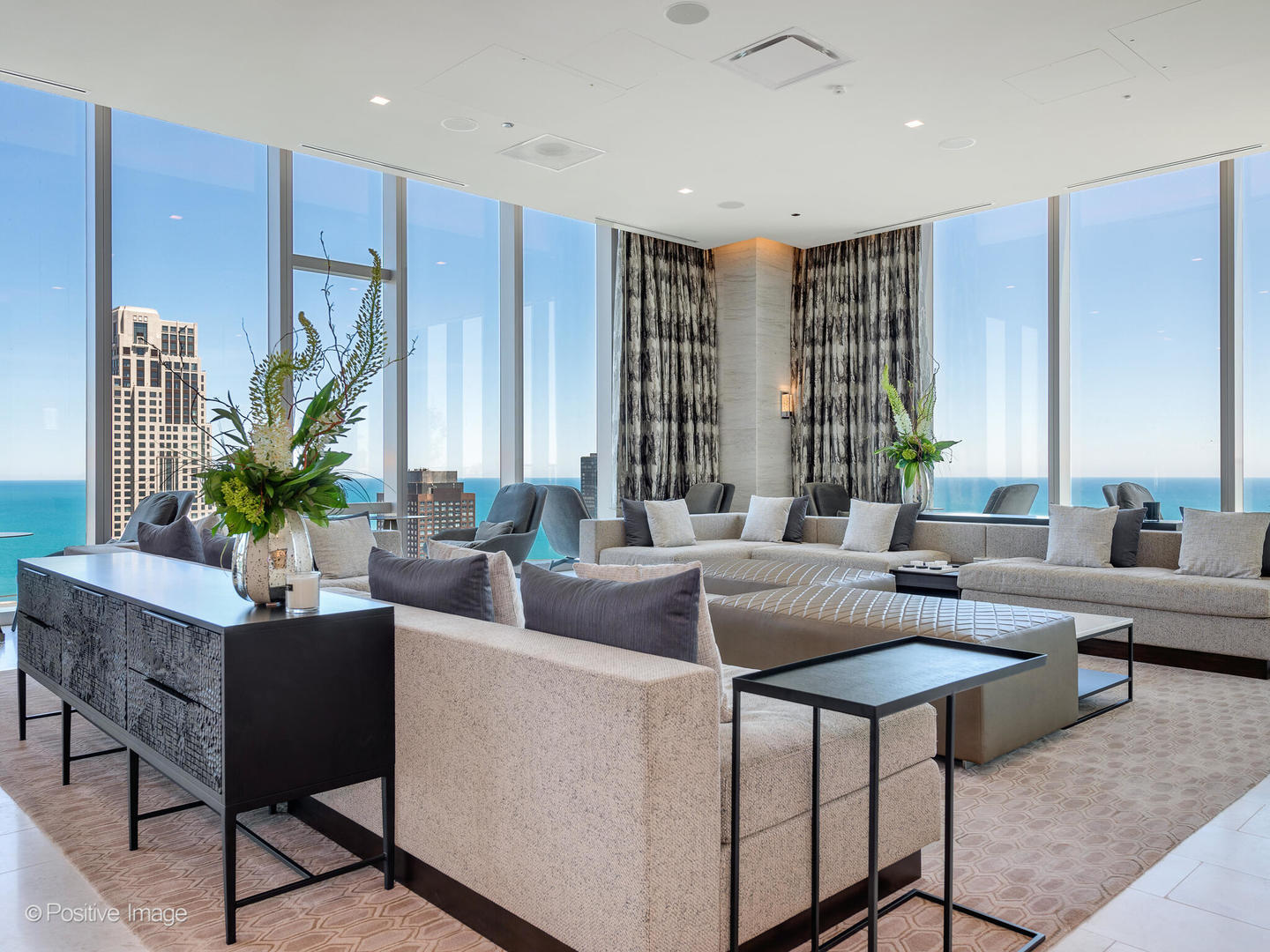 363 E Wacker Drive Unit: 1907