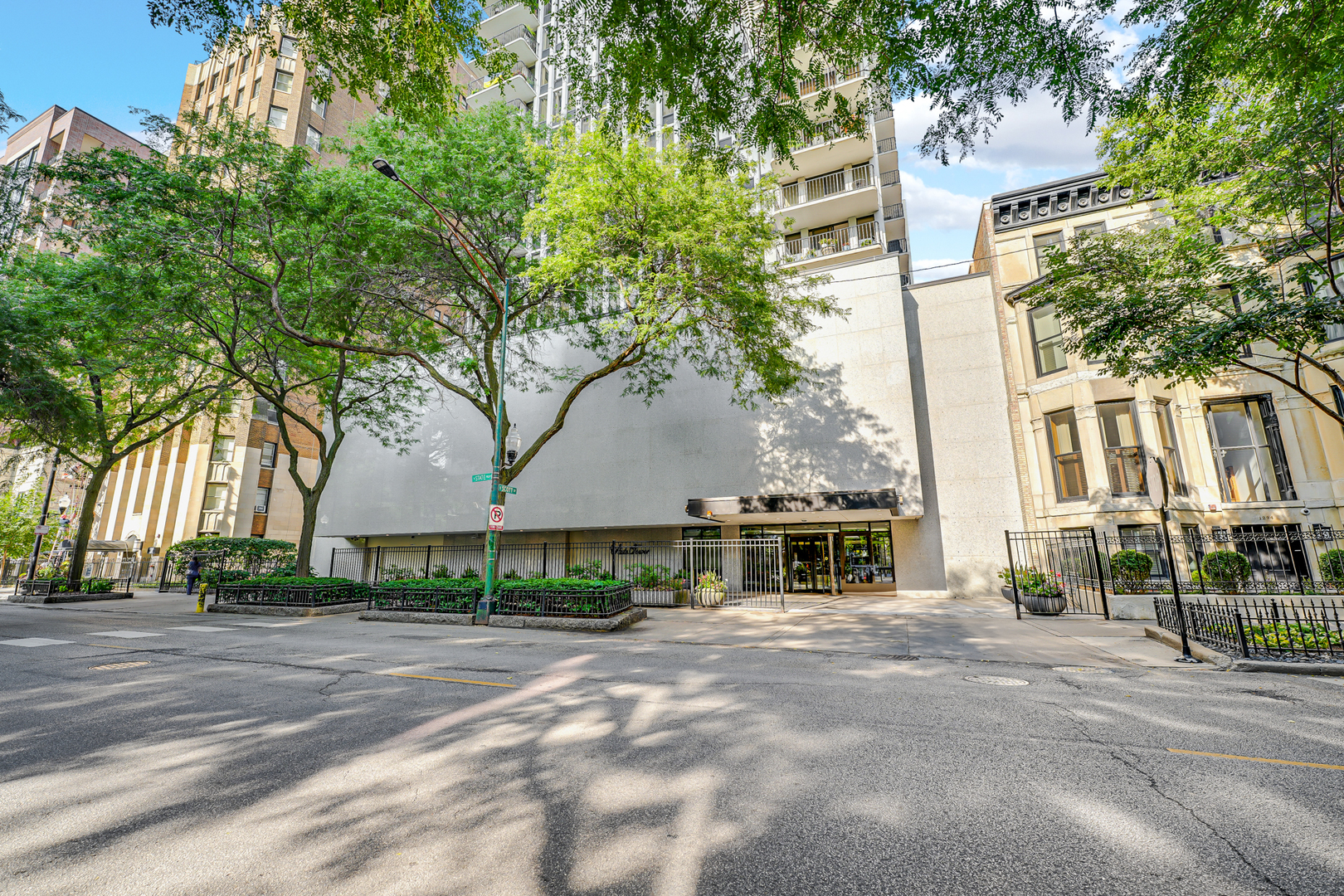 1230 N STATE Parkway Unit: 13B