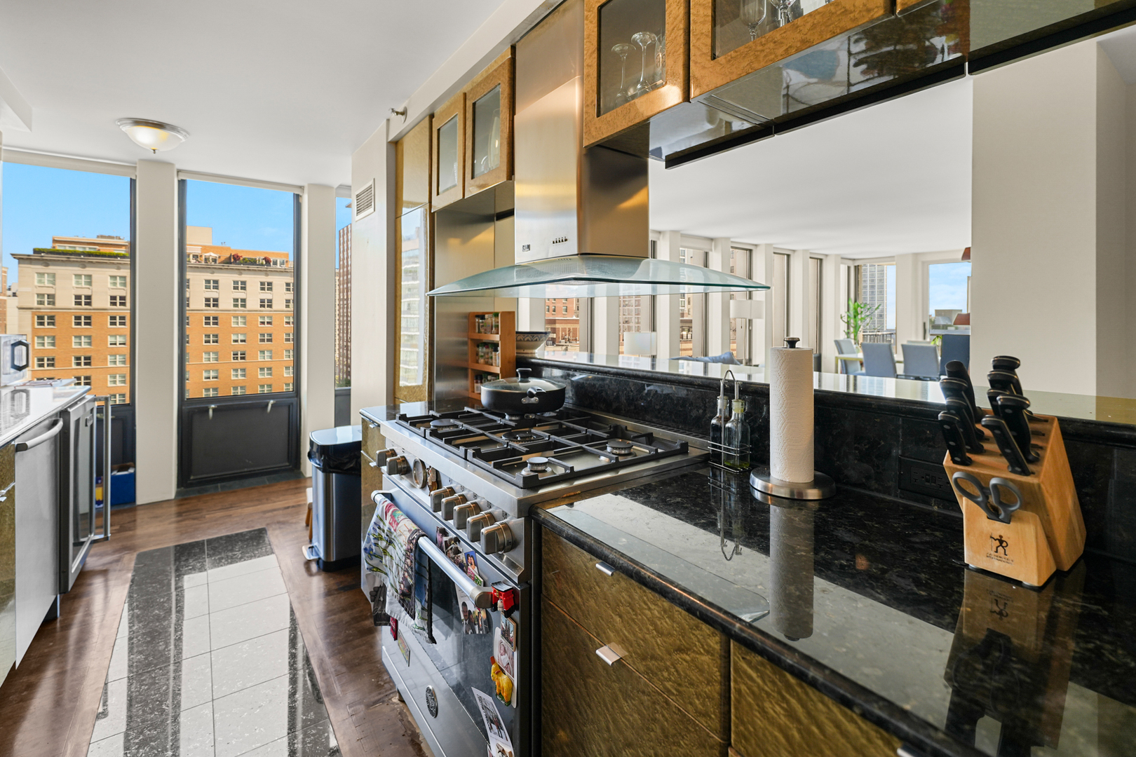 1230 N STATE Parkway Unit: 13B