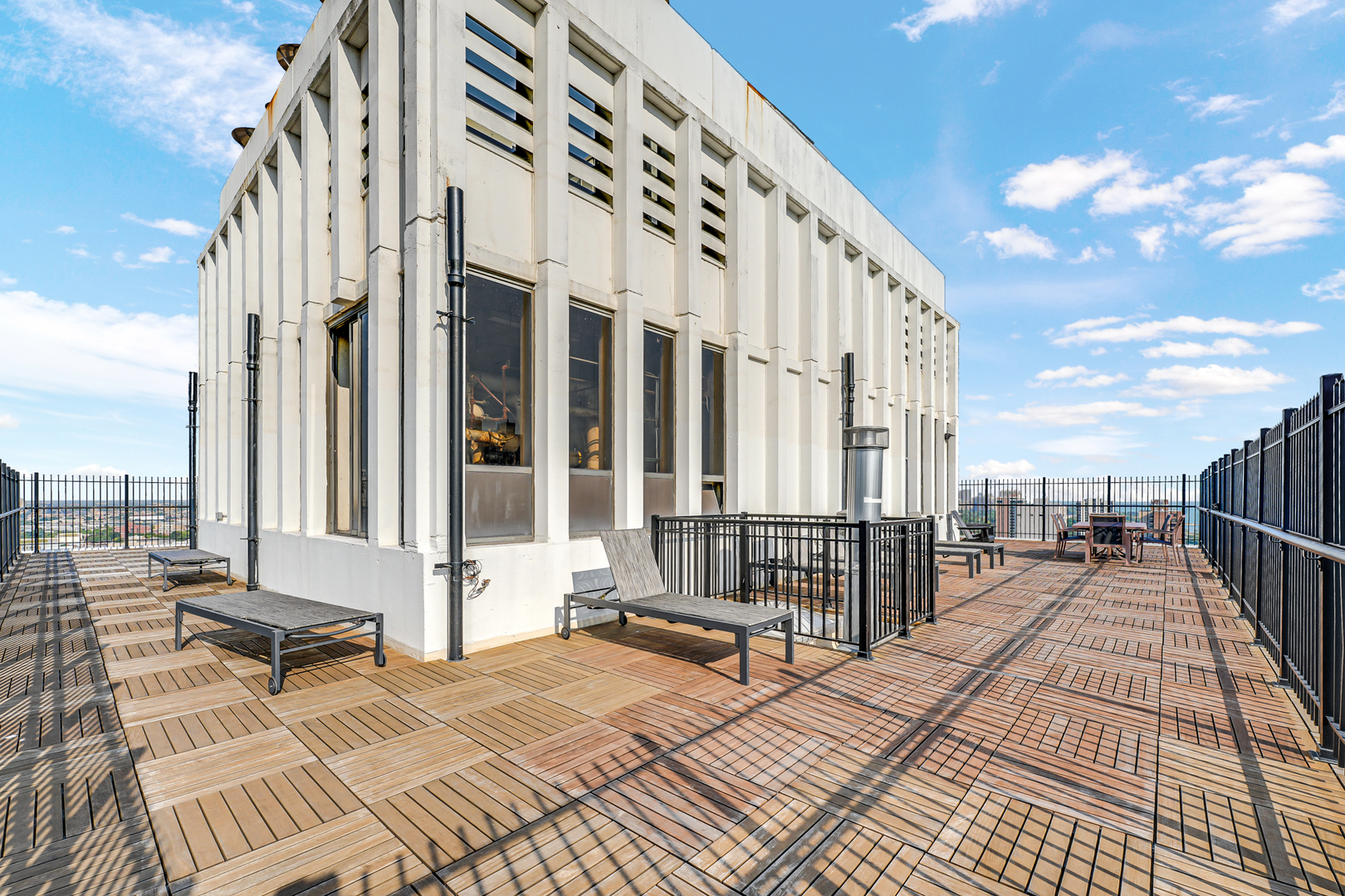 1230 N STATE Parkway Unit: 13B