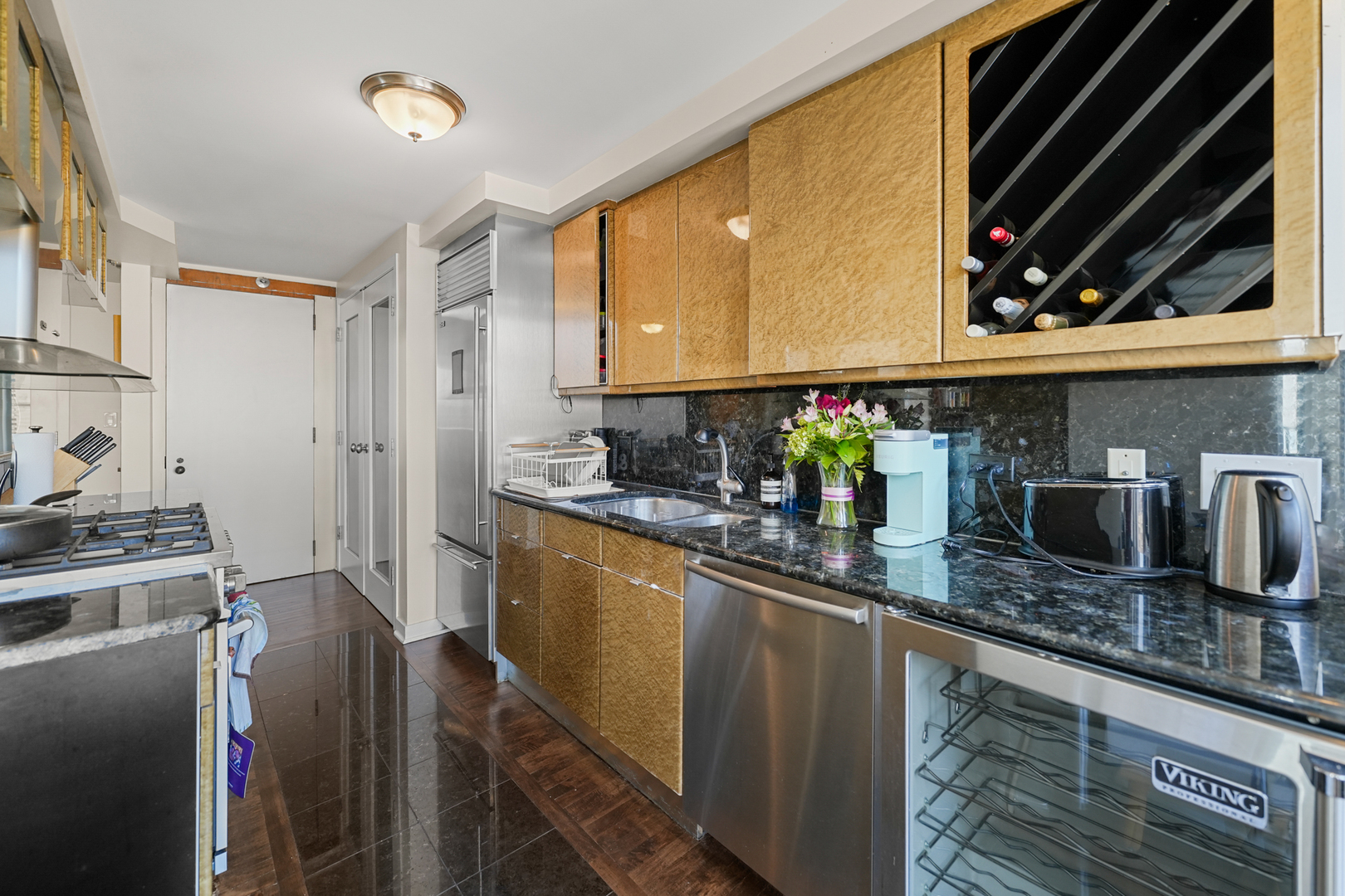 1230 N STATE Parkway Unit: 13B