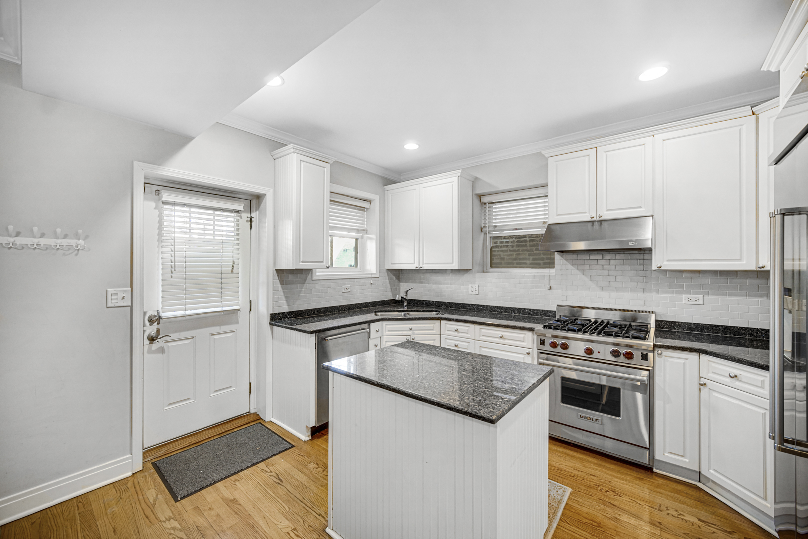 1348 W Webster Avenue