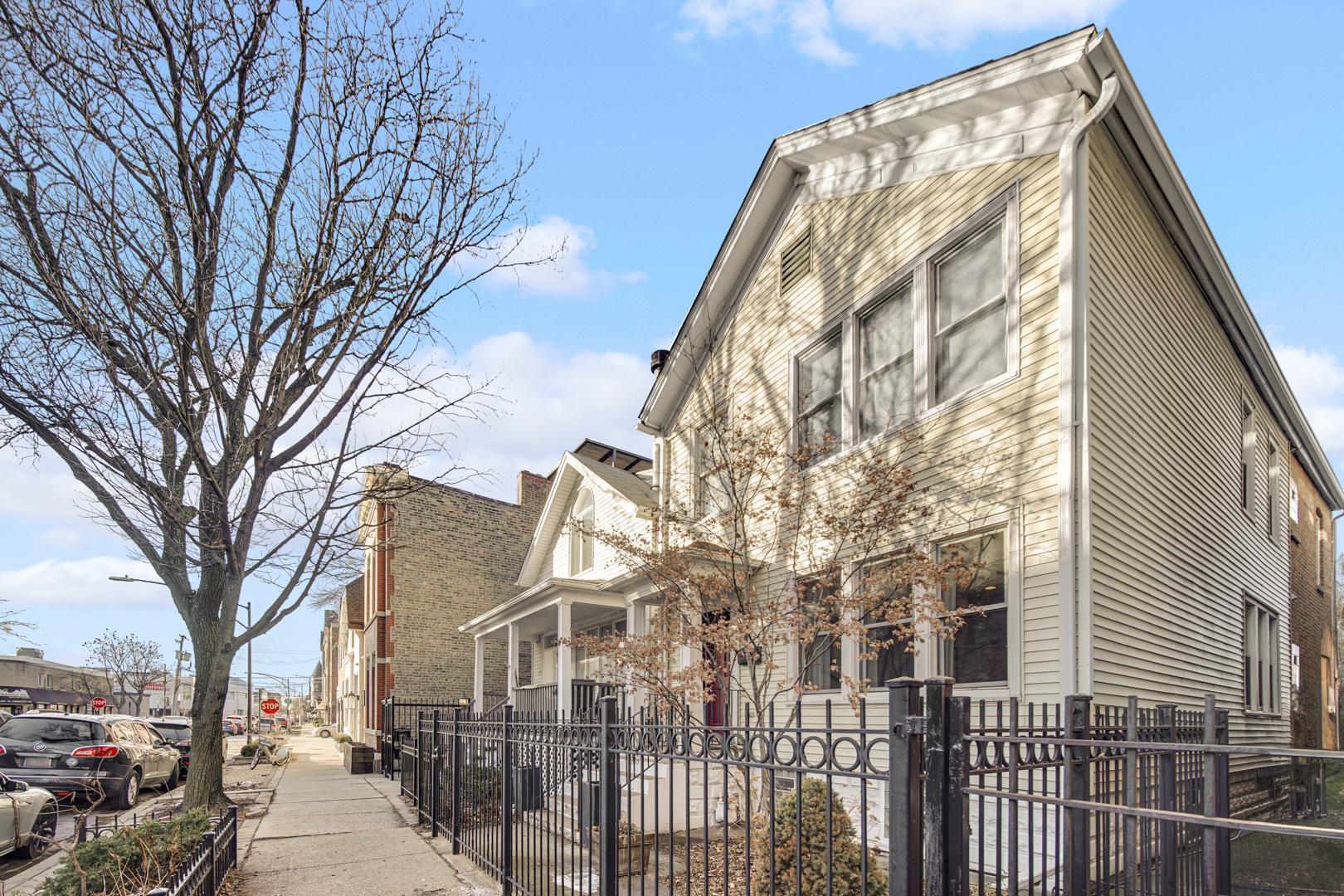 1348 W Webster Avenue