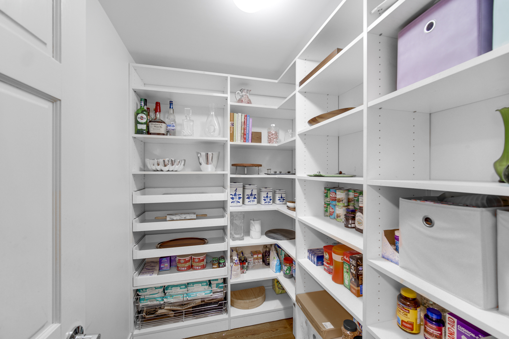 1348 W Webster Avenue