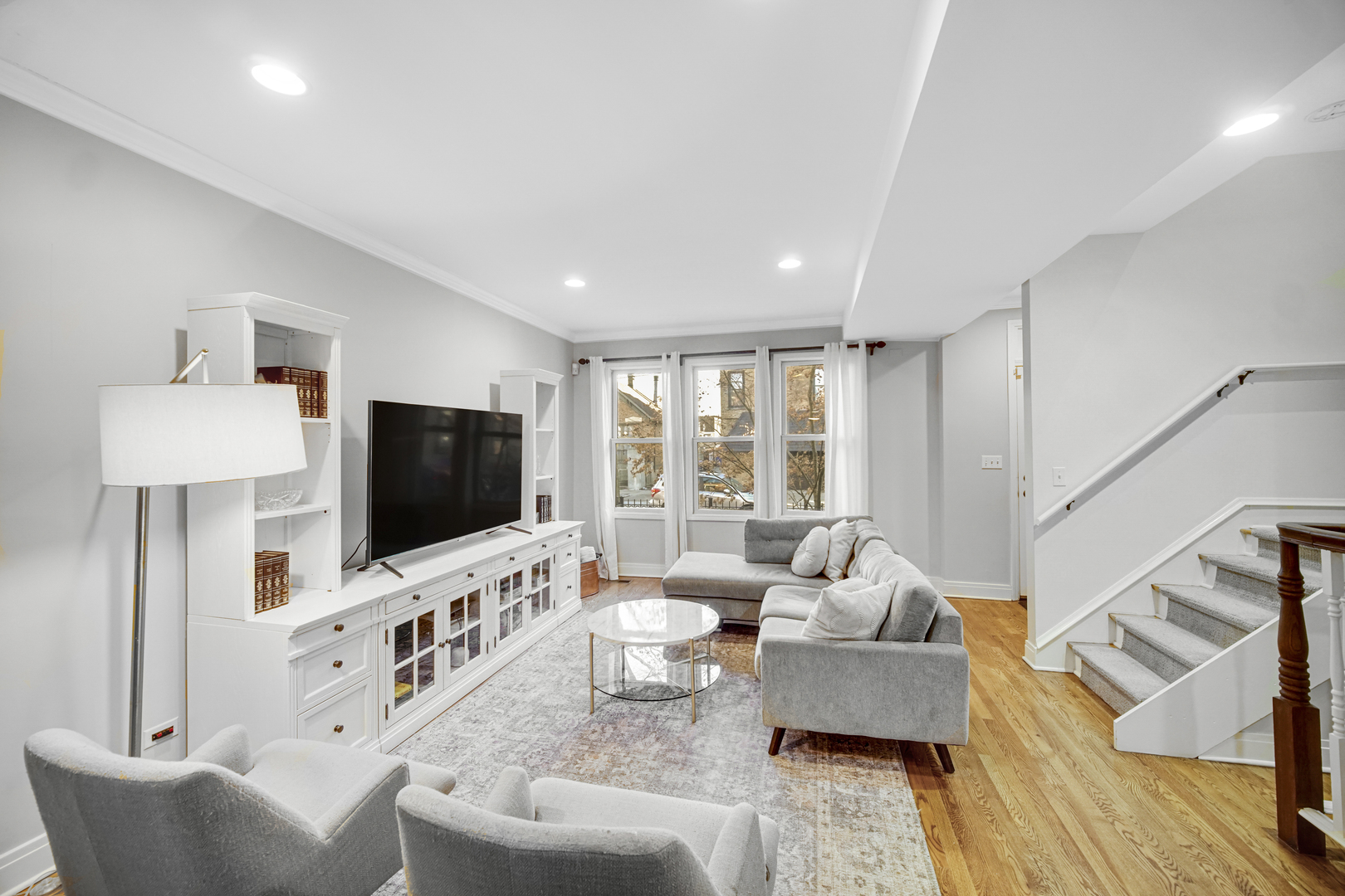 1348 W Webster Avenue