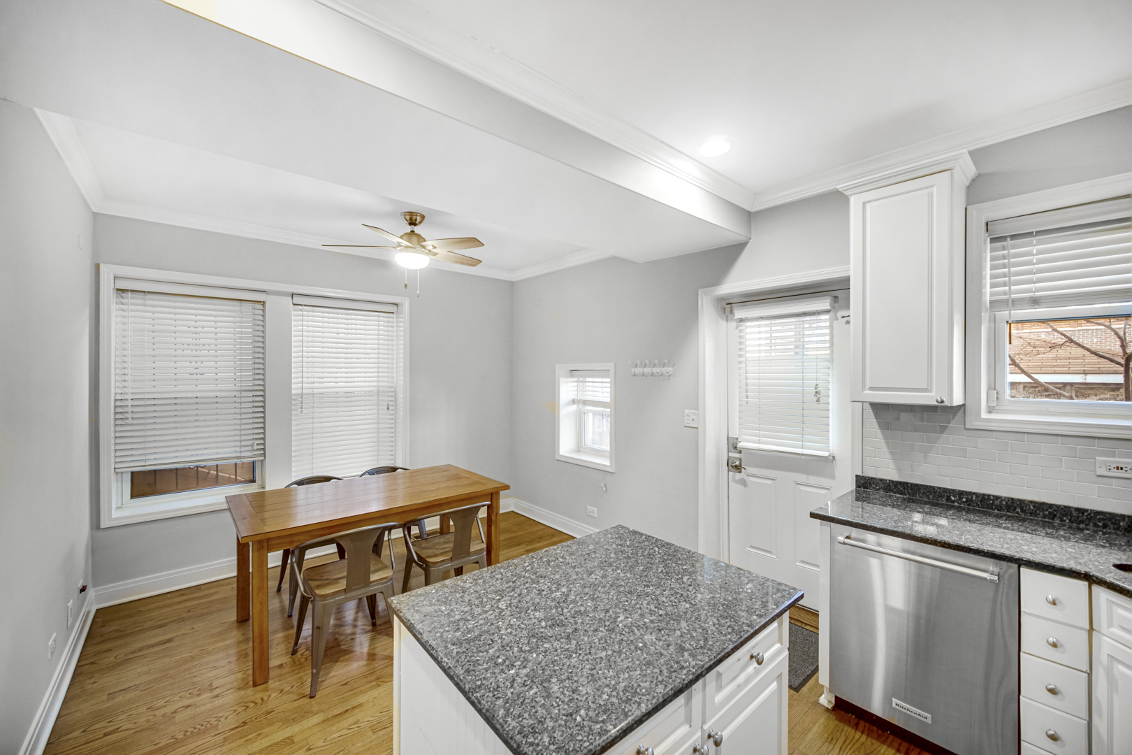 1348 W Webster Avenue