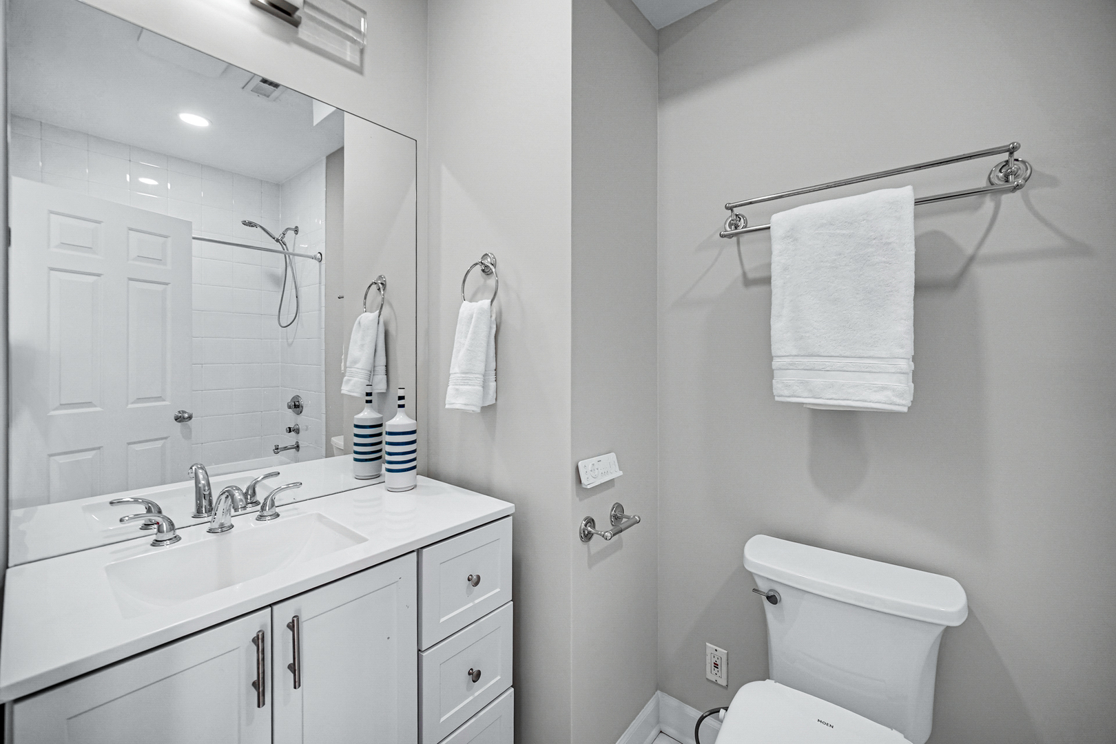 1400 N NORTH PARK Avenue Unit: C