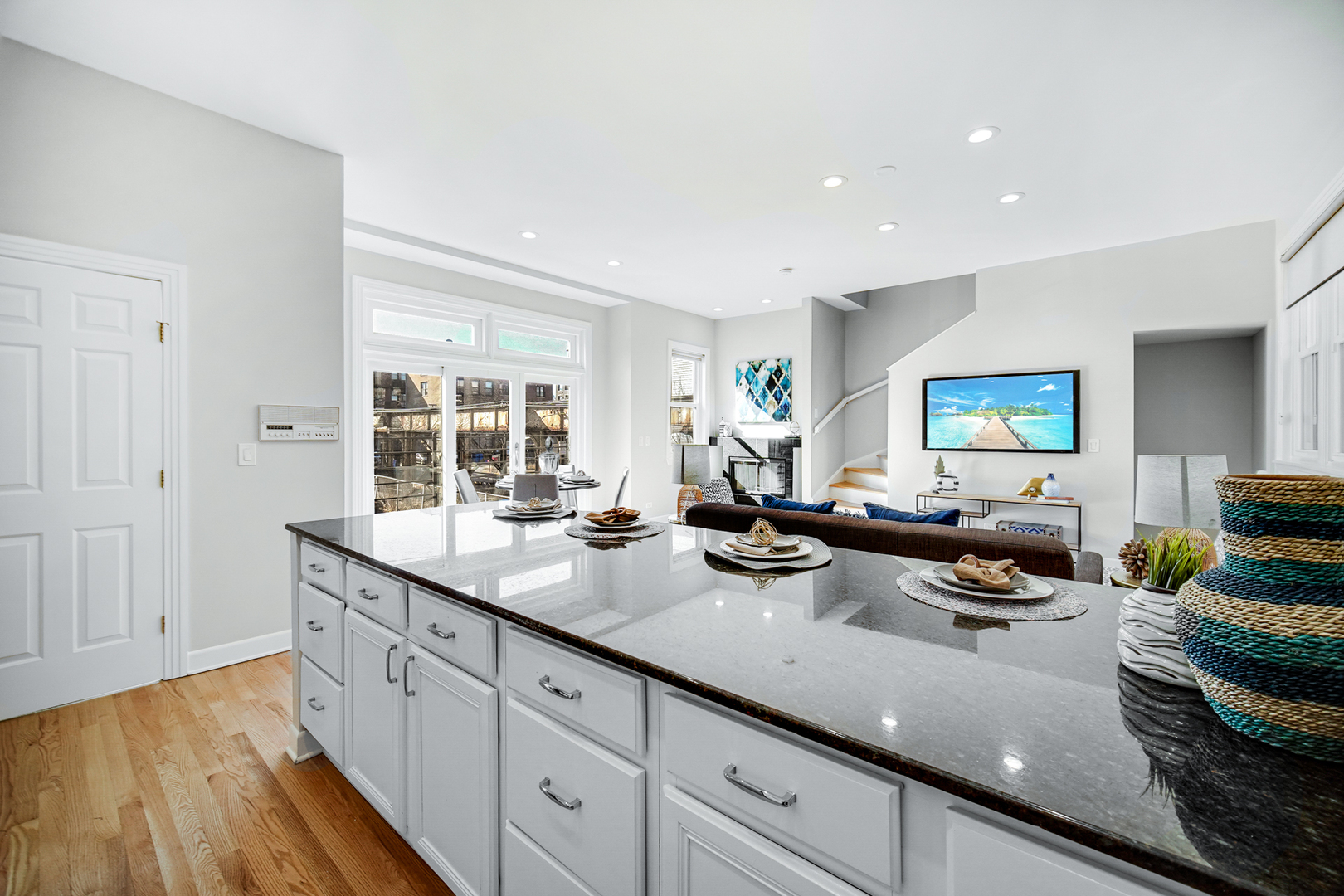 1400 N NORTH PARK Avenue Unit: C