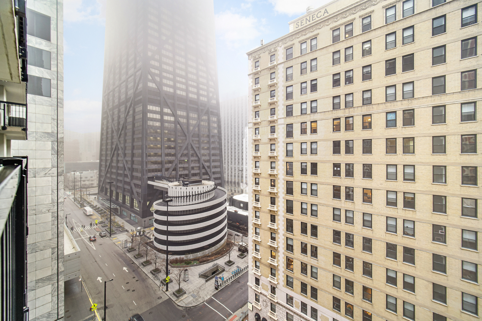 201 E Chestnut Street Unit: 12E