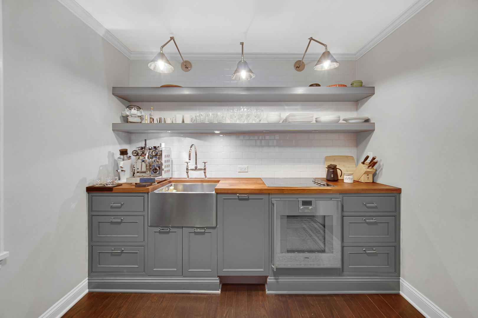 201 E Chestnut Street Unit: 12E