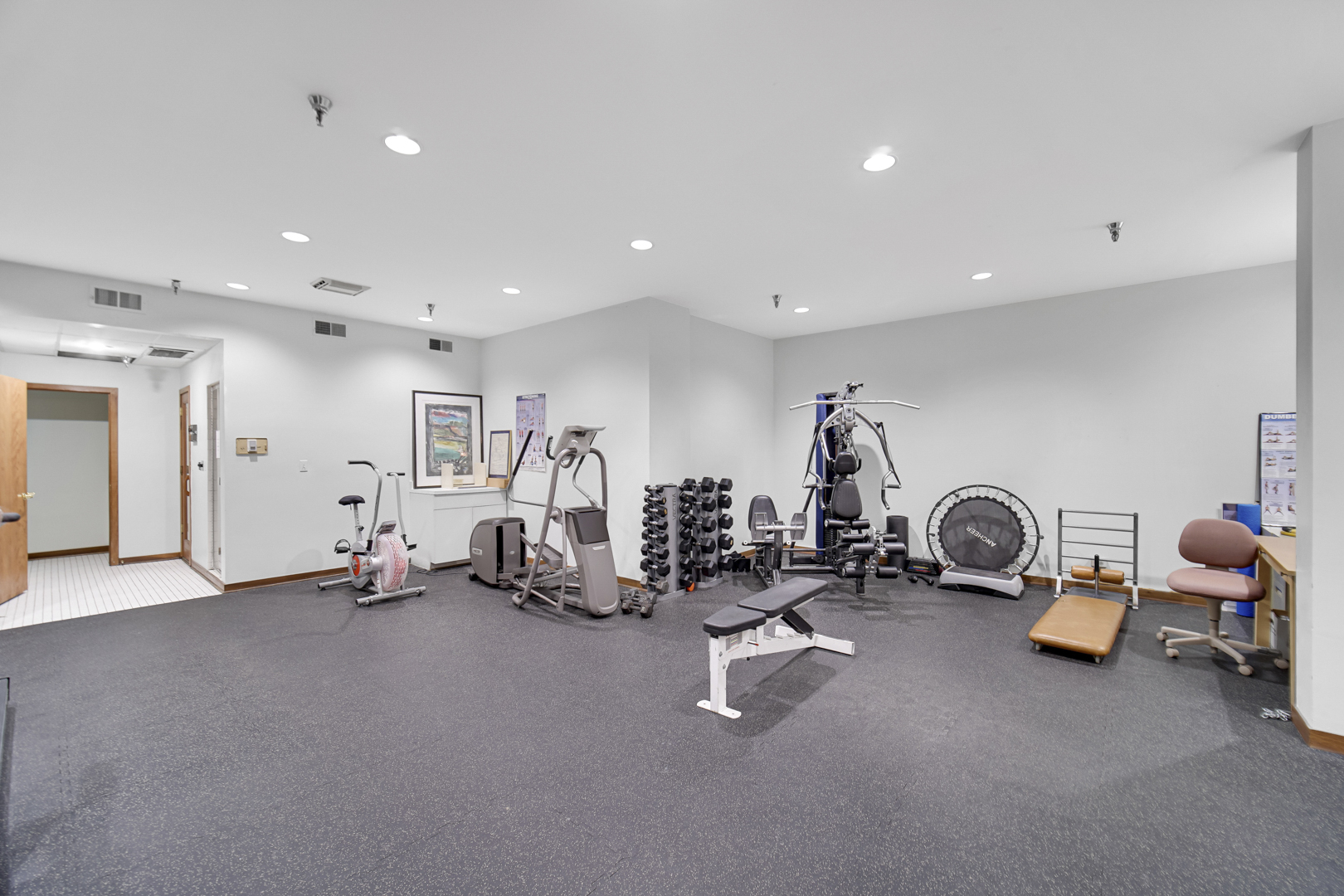 2100 N Racine Avenue Unit: 1C