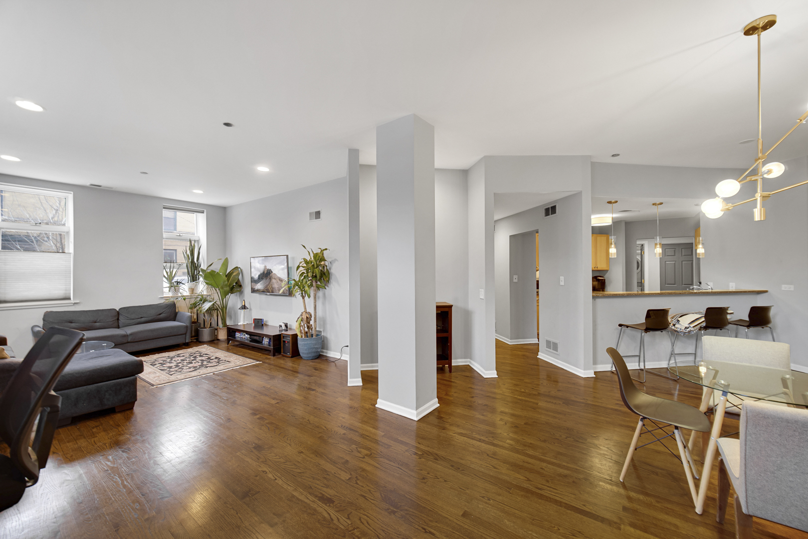 2100 N Racine Avenue Unit: 1C