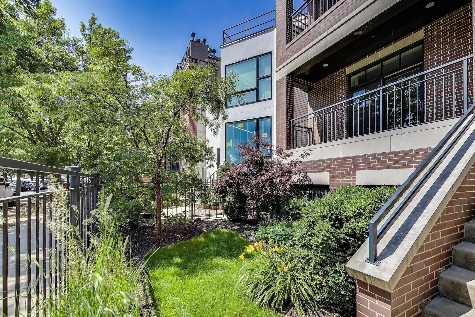 2038 N Burling Street Unit: 1