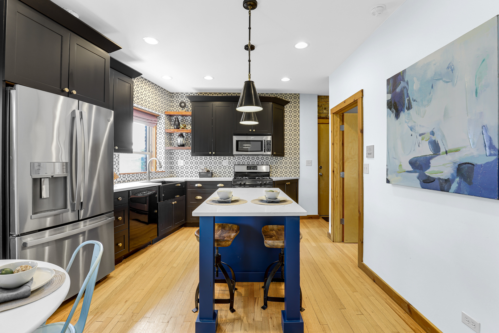 1225 W Greenleaf Avenue Unit: 3E