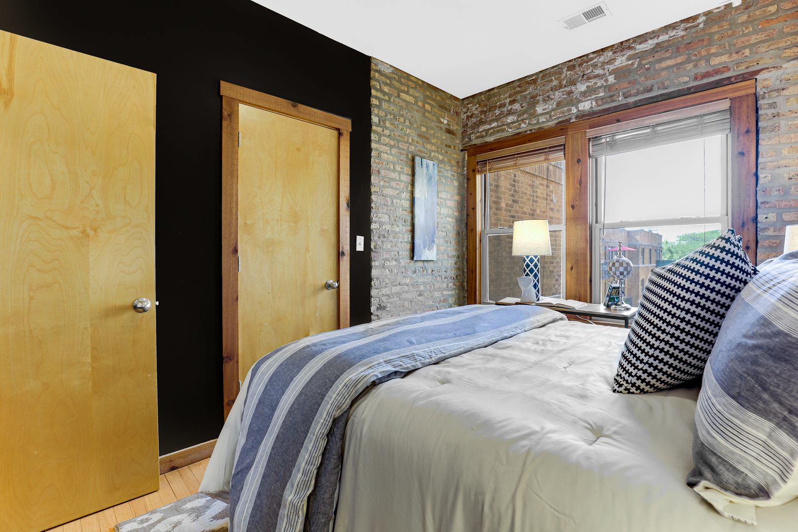 1225 W Greenleaf Avenue Unit: 3E