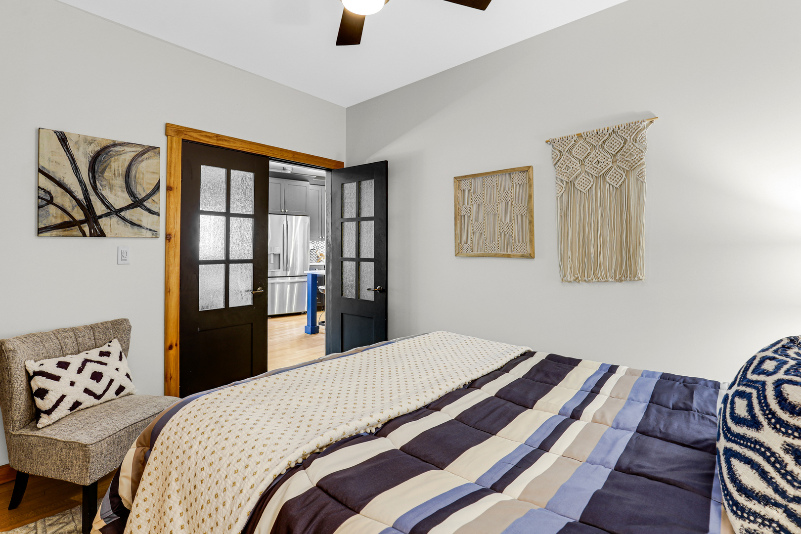 1225 W Greenleaf Avenue Unit: 3E