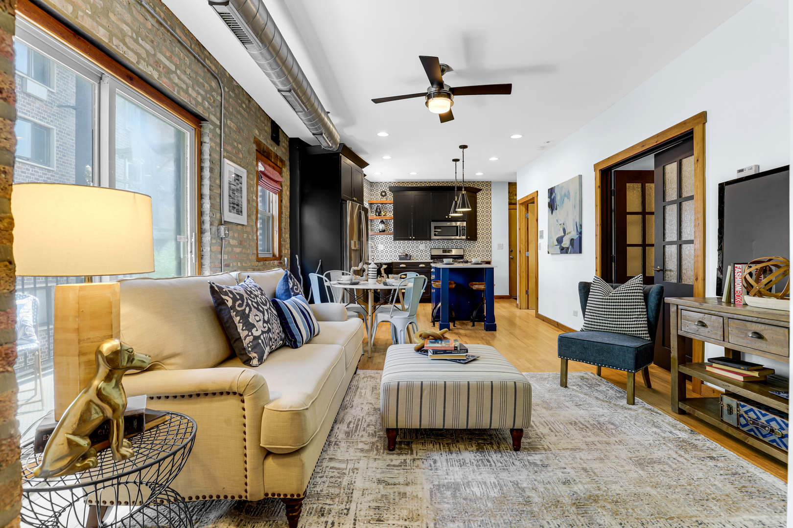 1225 W Greenleaf Avenue Unit: 3E