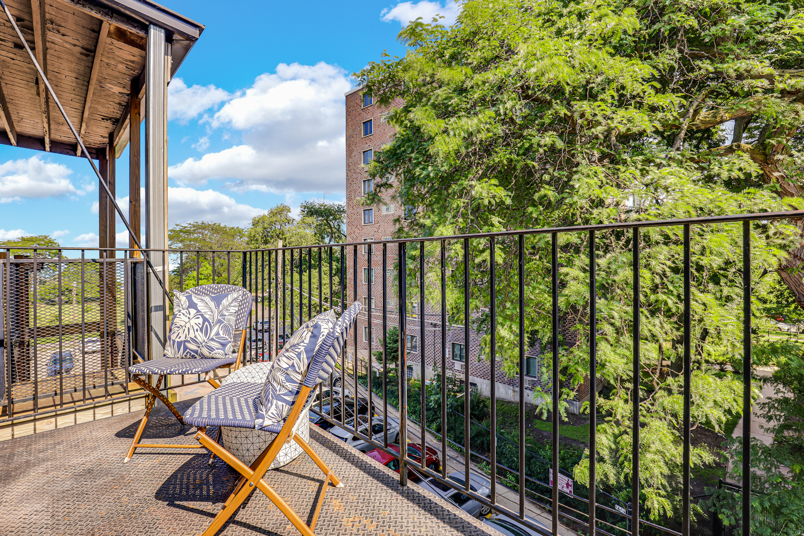 1225 W Greenleaf Avenue Unit: 3E