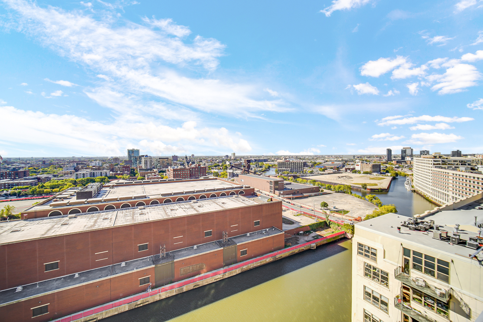 720 N Larrabee Street Unit: 1611