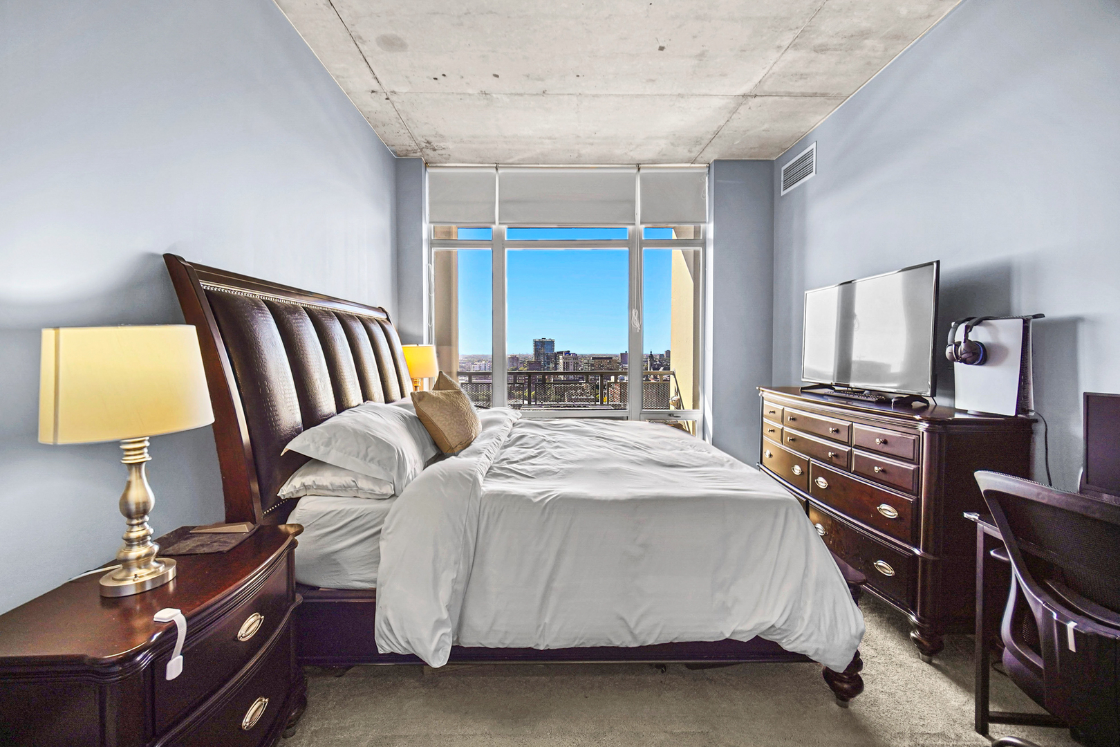 720 N Larrabee Street Unit: 1611