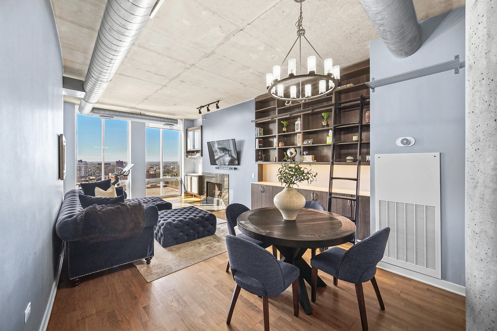 720 N Larrabee Street Unit: 1611