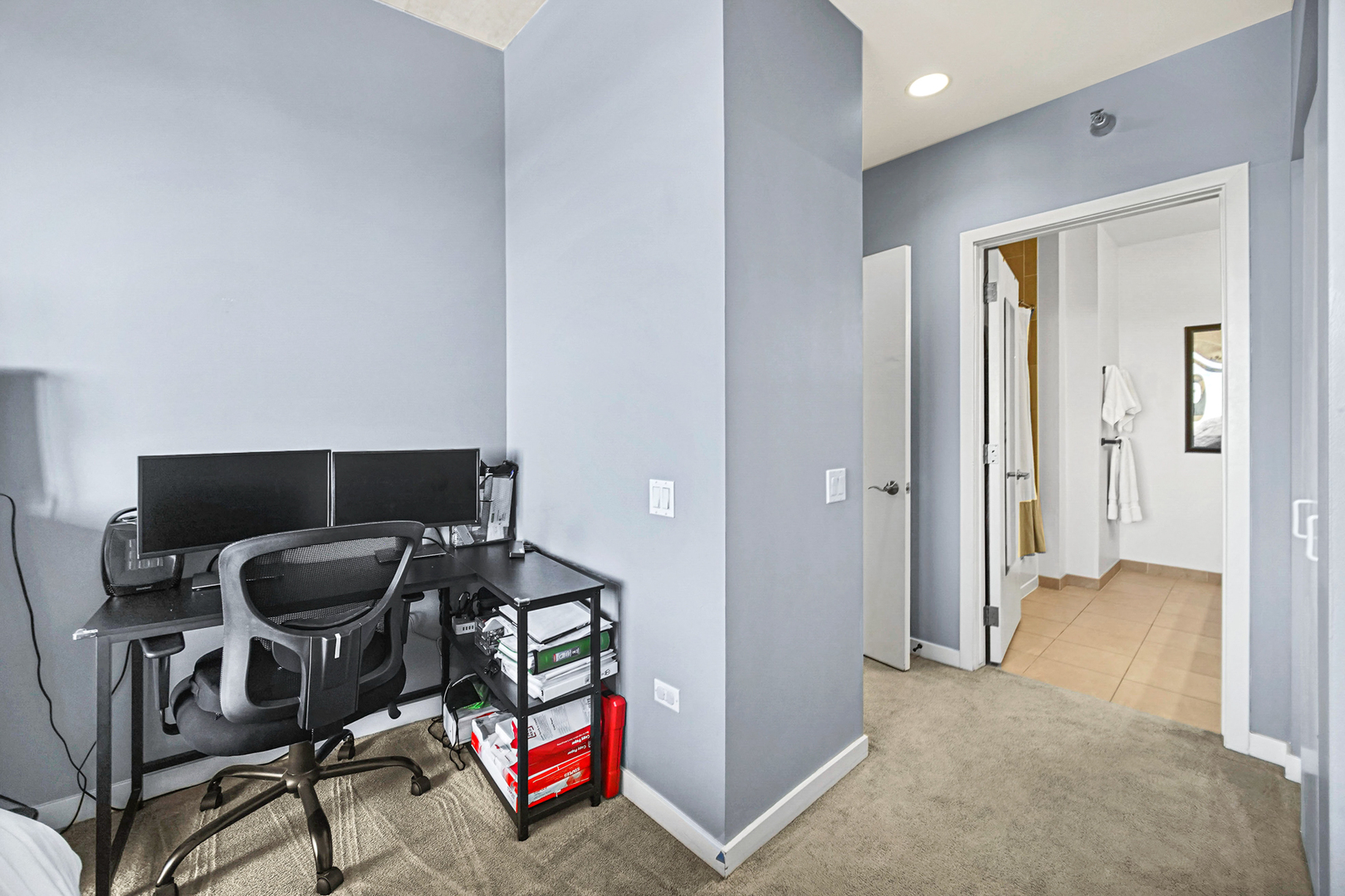 720 N Larrabee Street Unit: 1611