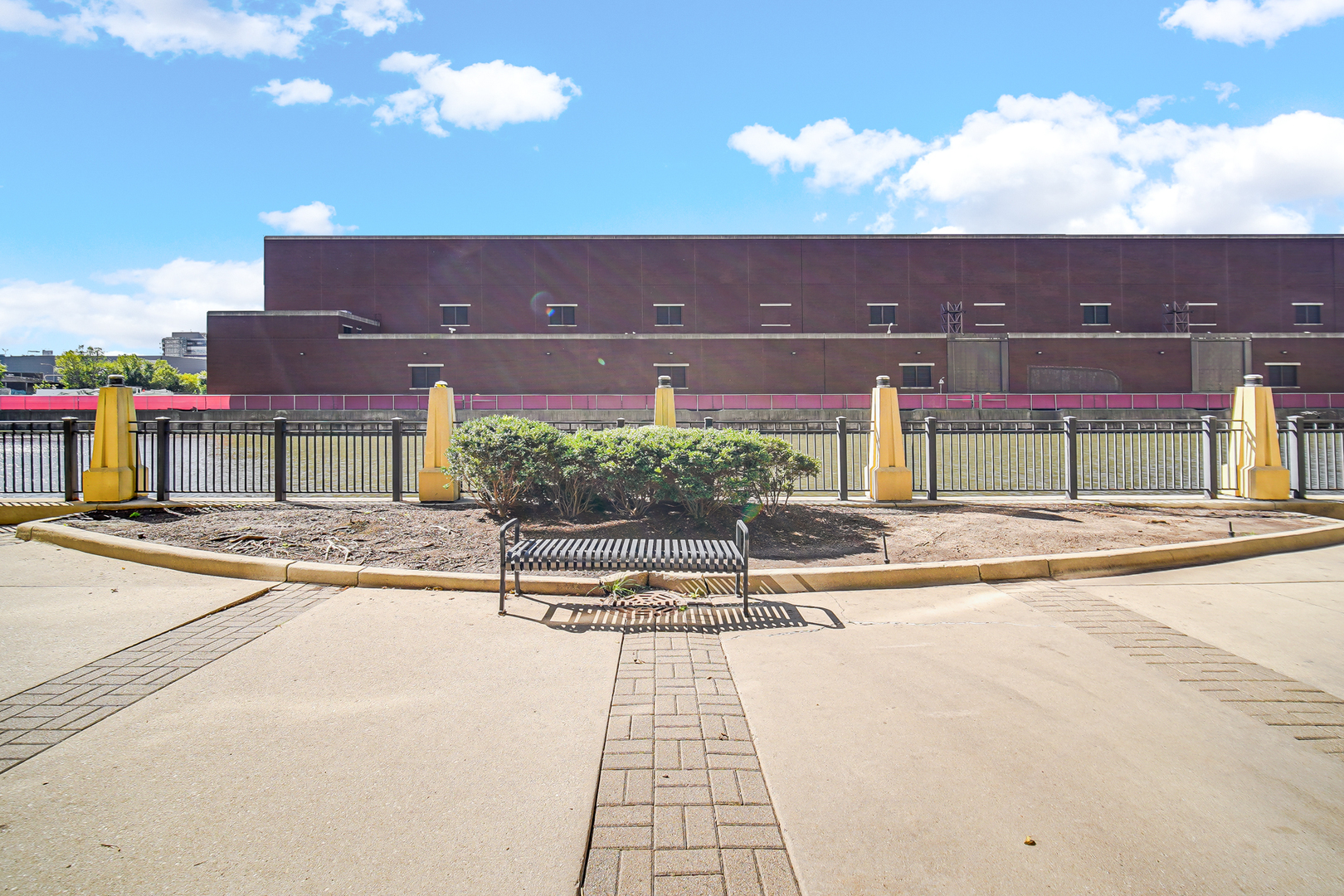 720 N Larrabee Street Unit: 1611