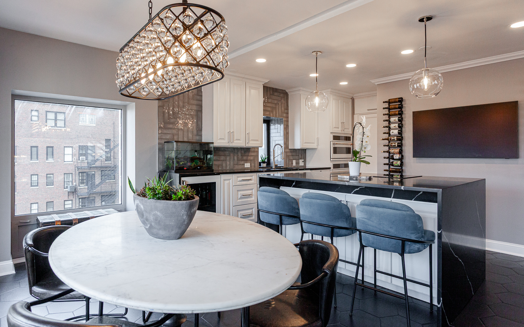 1100 N LAKE SHORE Drive Unit: 19C