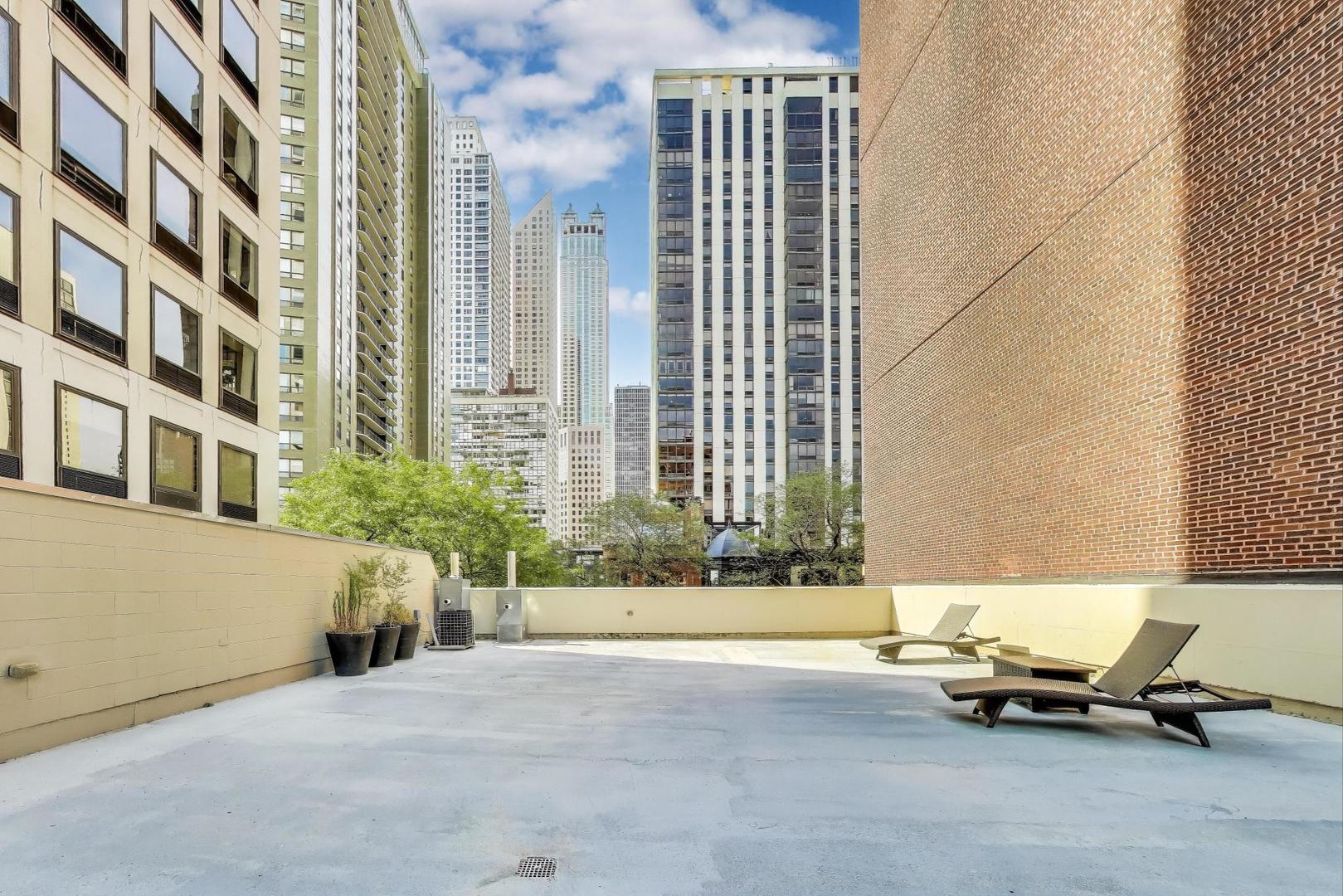 1100 N LAKE SHORE Drive Unit: 19C