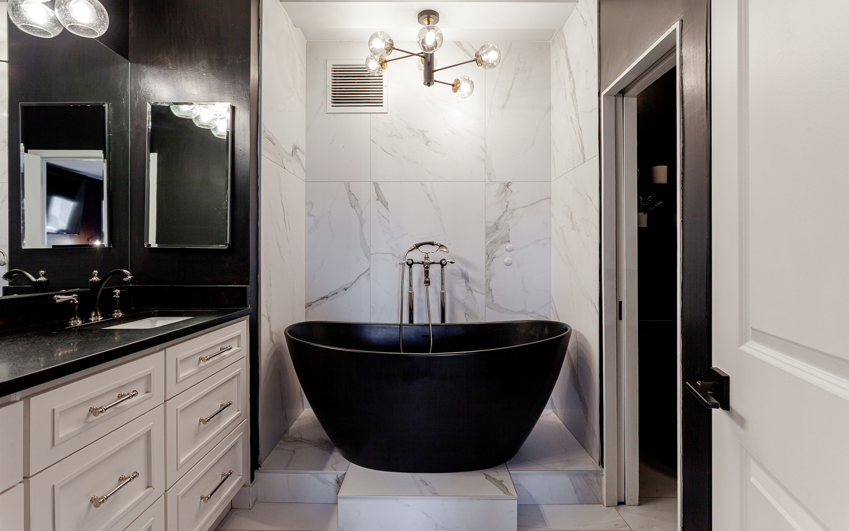 1100 N LAKE SHORE Drive Unit: 19C