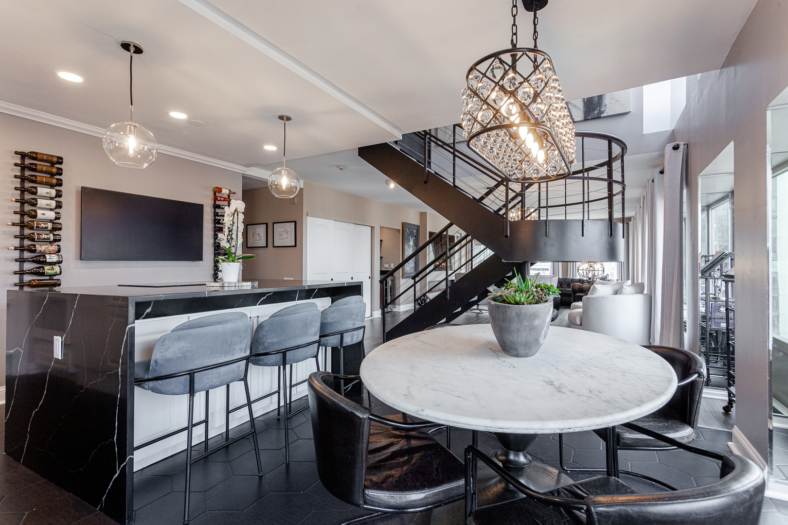 1100 N LAKE SHORE Drive Unit: 19C