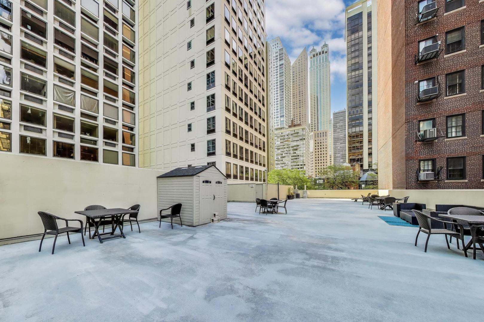1100 N LAKE SHORE Drive Unit: 19C