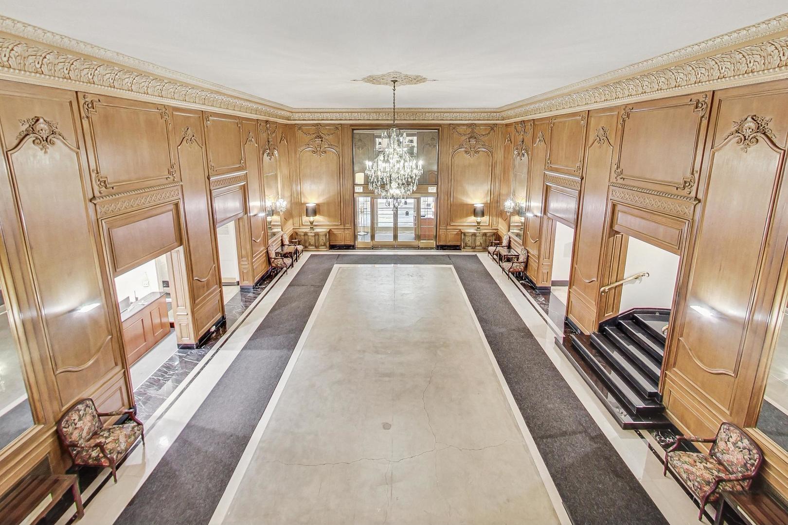 5555 N SHERIDAN Road Unit: 1708