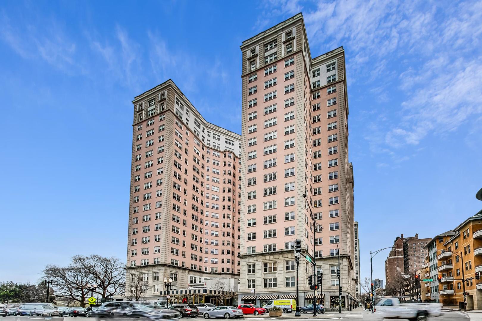 5555 N SHERIDAN Road Unit: 1708