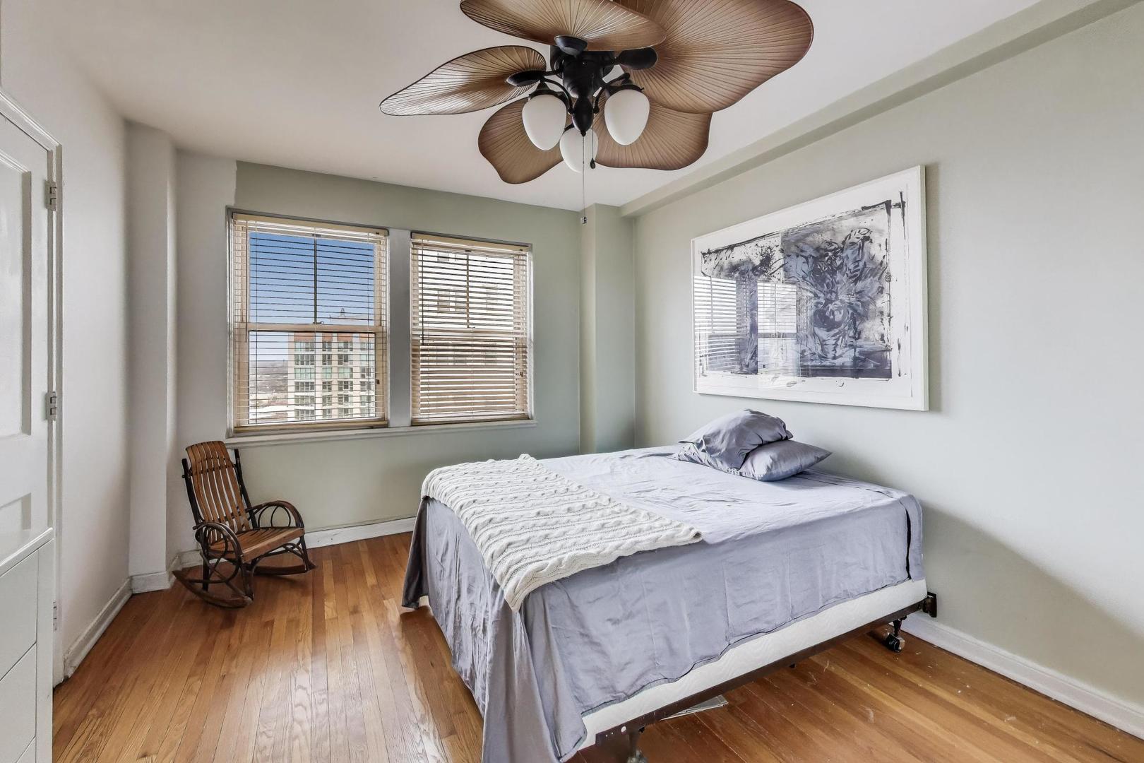 5555 N SHERIDAN Road Unit: 1708