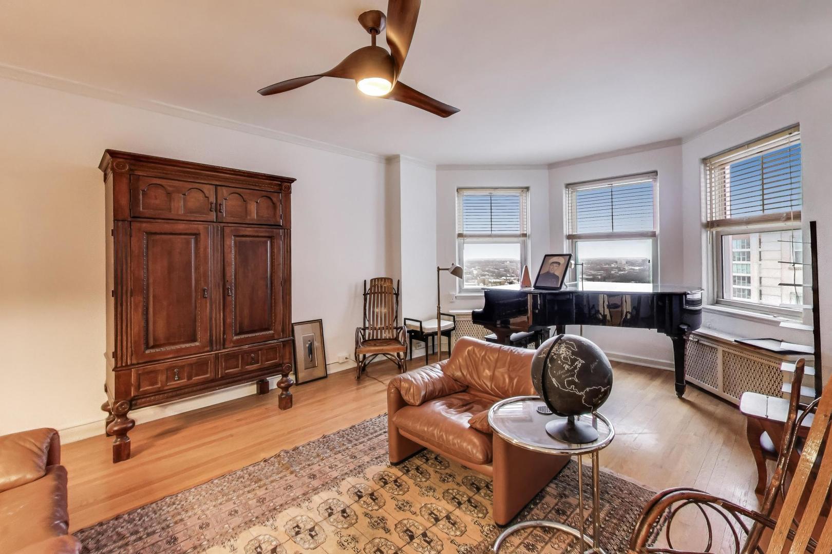 5555 N SHERIDAN Road Unit: 1708