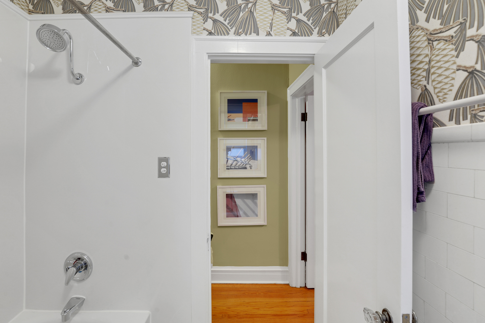 431 W ALDINE Avenue Unit: 10