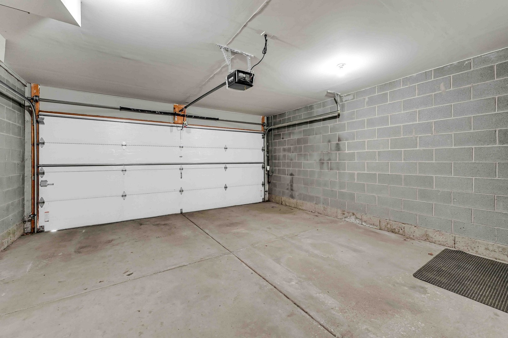 1040 N Kingsbury Street