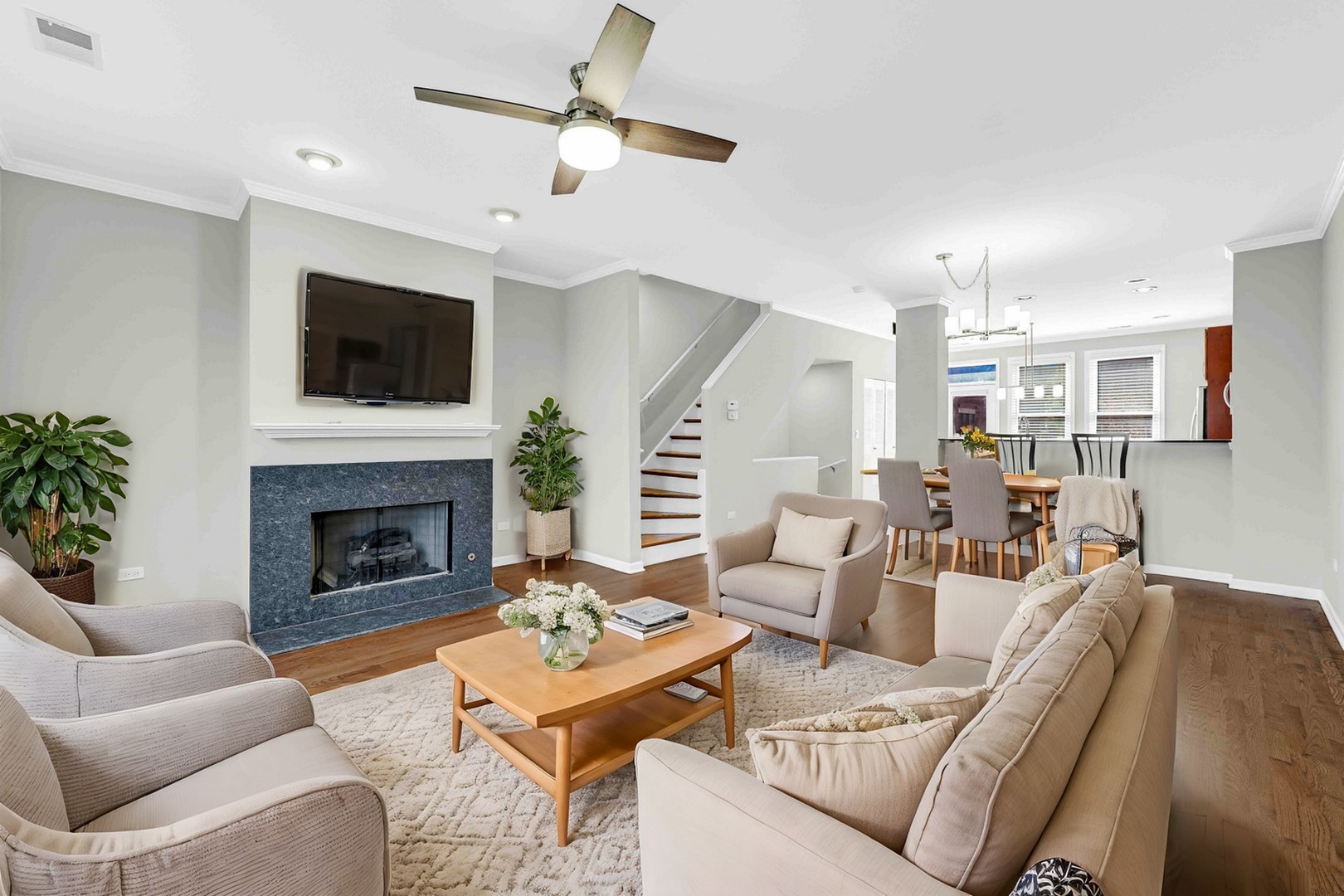 1040 N Kingsbury Street