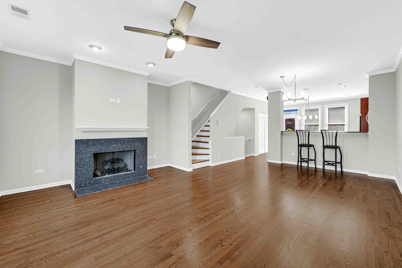 1040 N Kingsbury Street