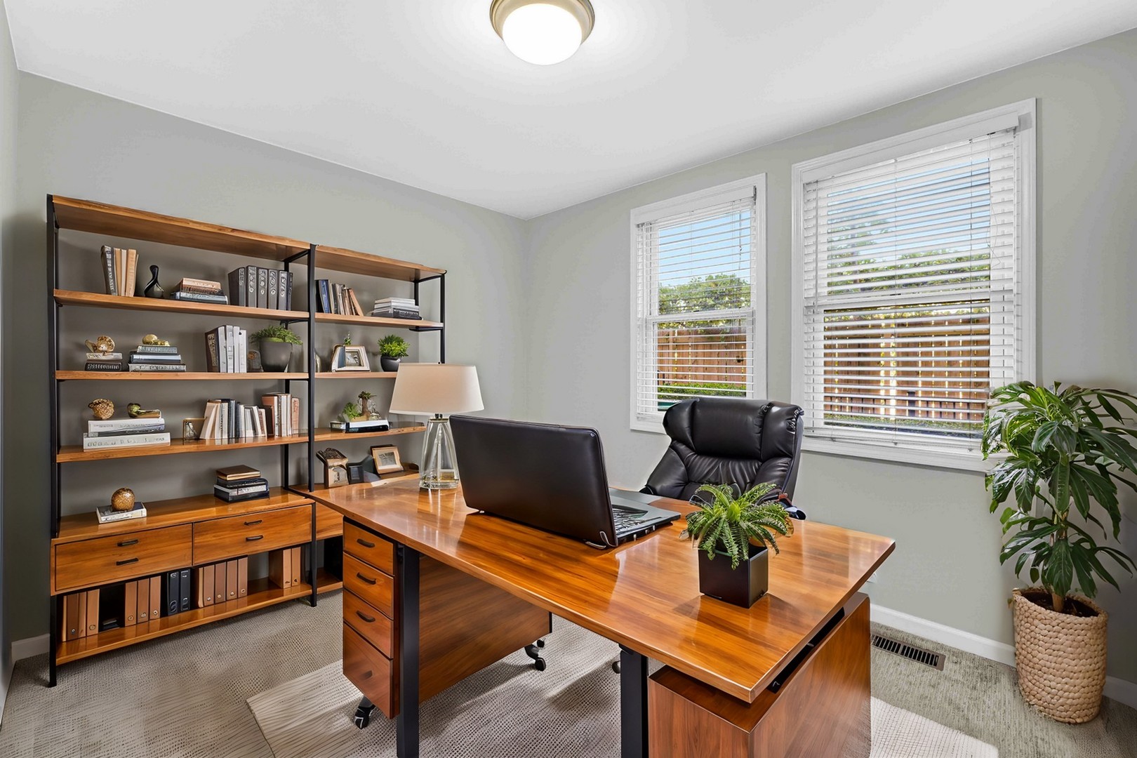 1040 N Kingsbury Street