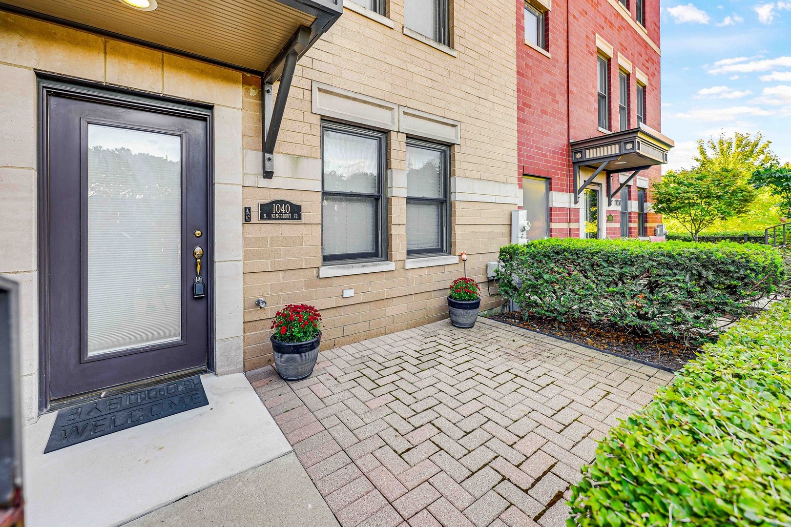 1040 N Kingsbury Street