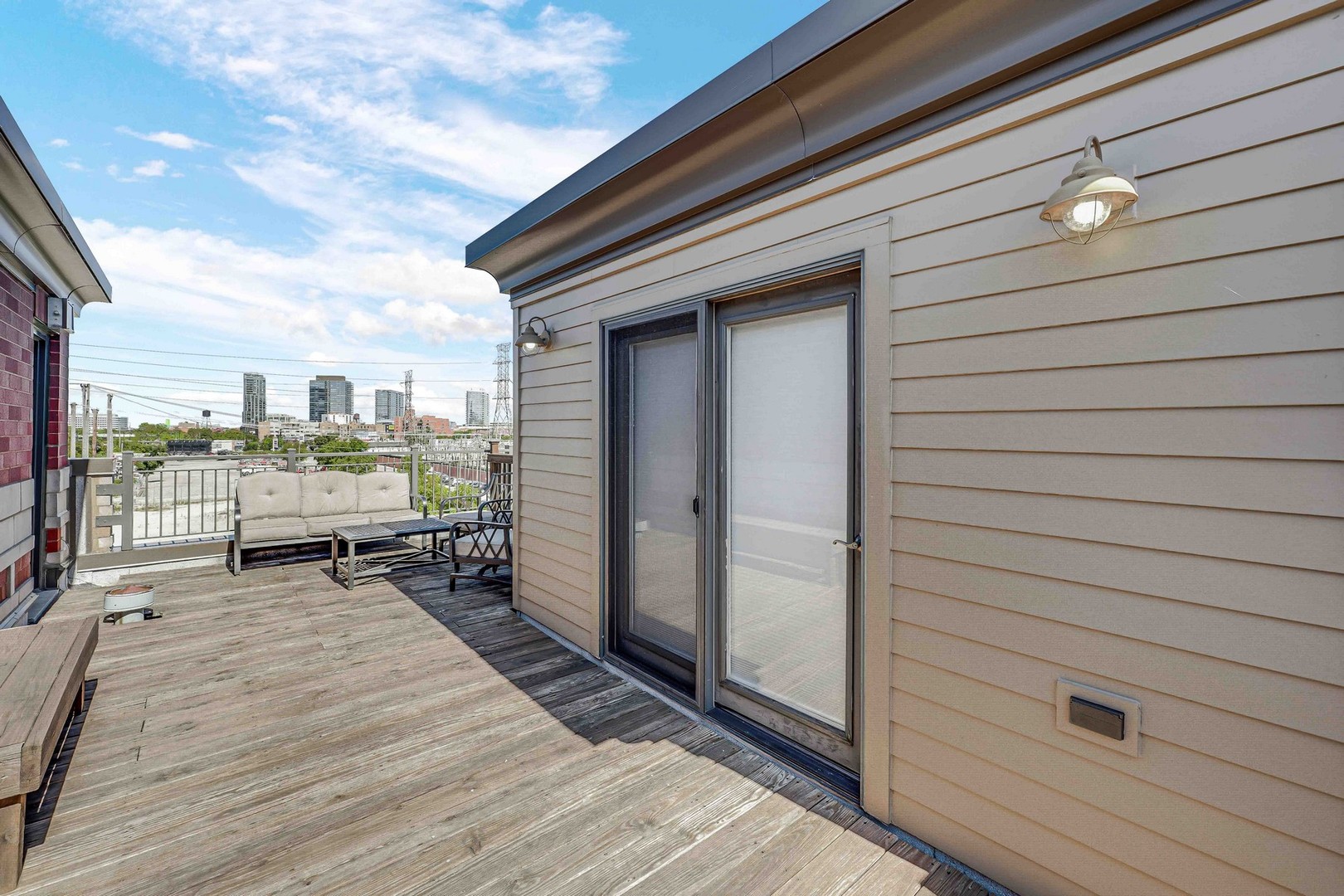 1040 N Kingsbury Street