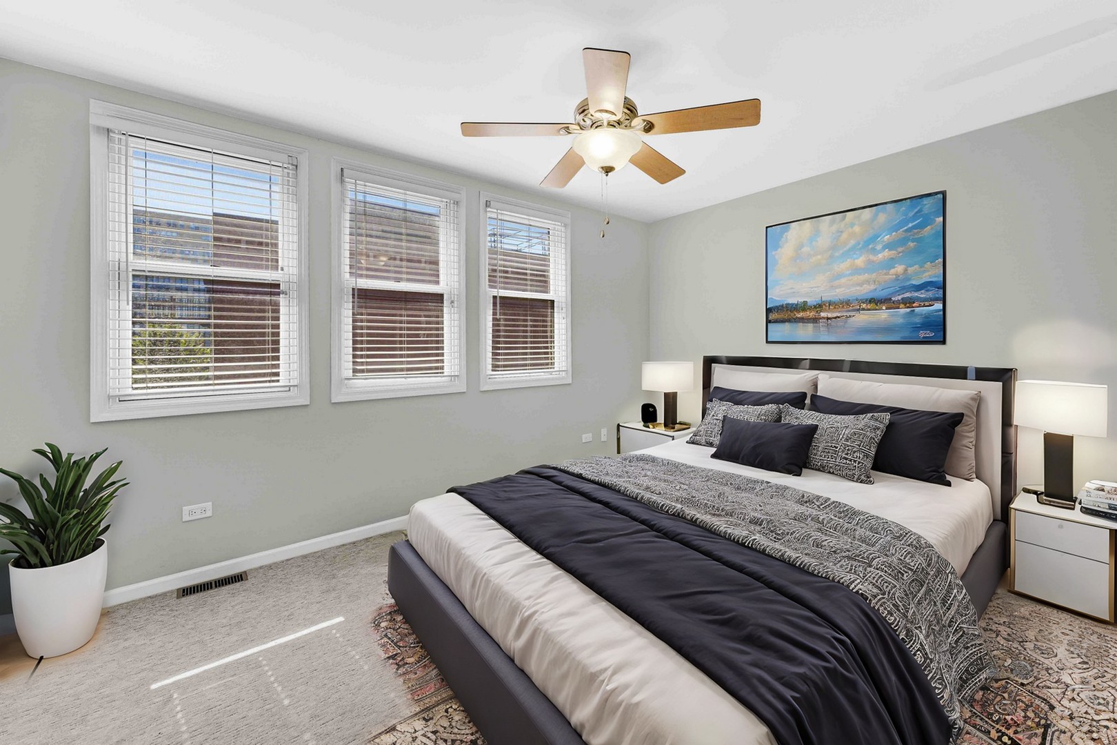 1040 N Kingsbury Street