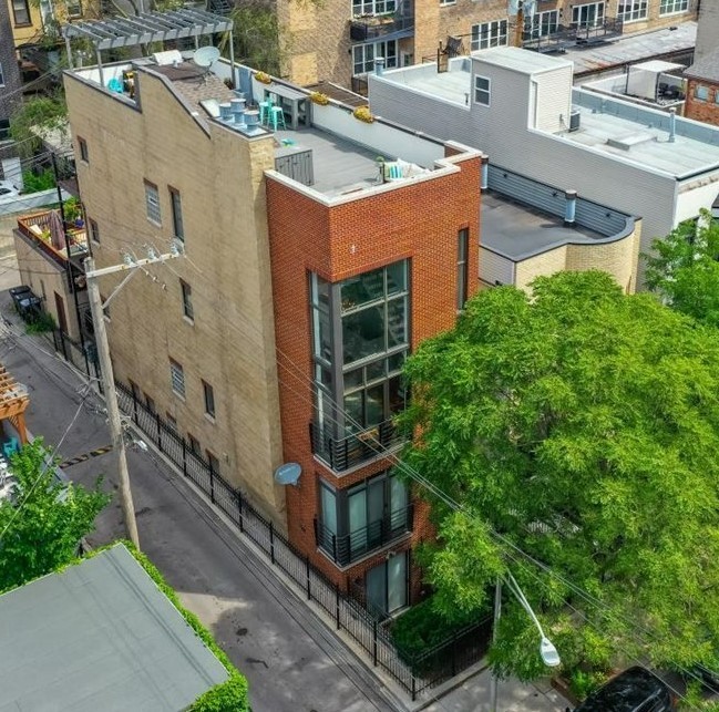 1746 W Pierce Avenue Unit: 2