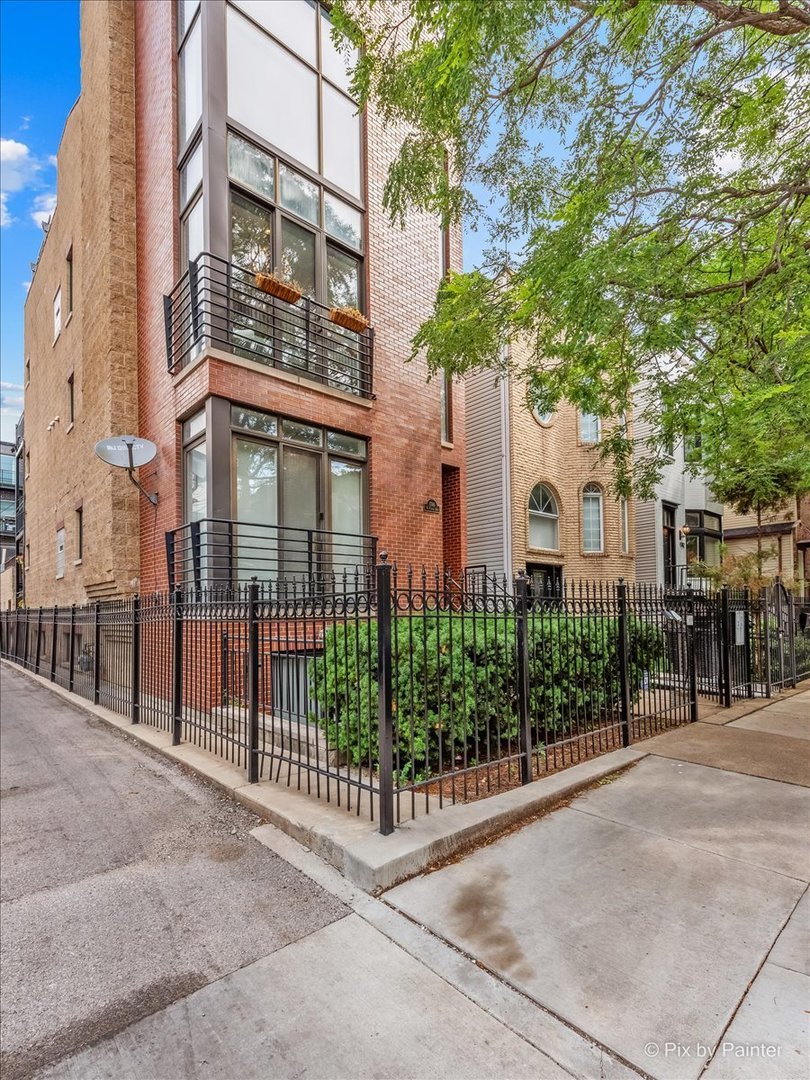 1746 W Pierce Avenue Unit: 2