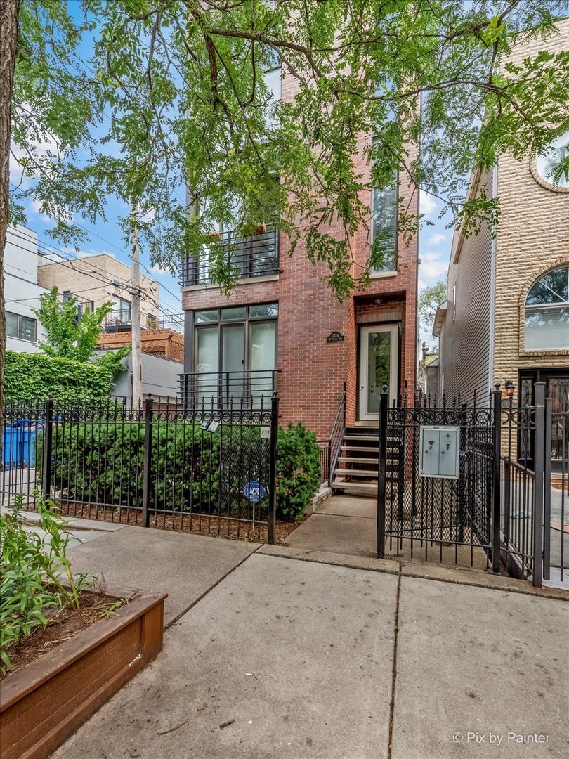 1746 W Pierce Avenue Unit: 2