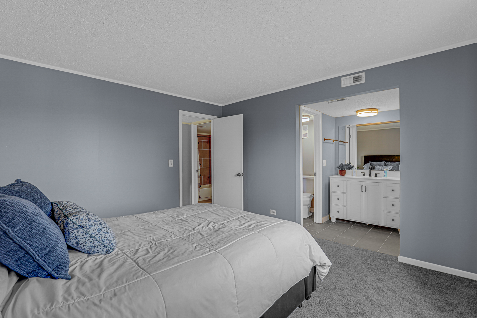 2229 WHARF Drive Unit: 1108