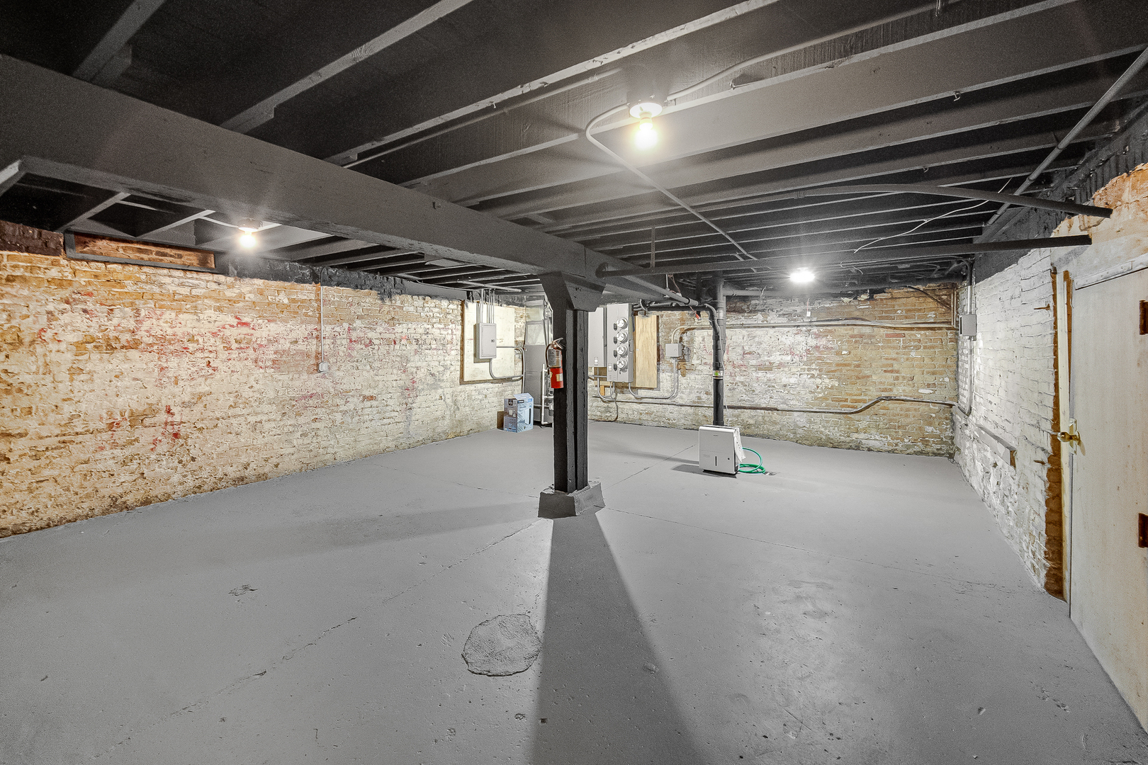 1225 N Milwaukee Avenue Unit: R