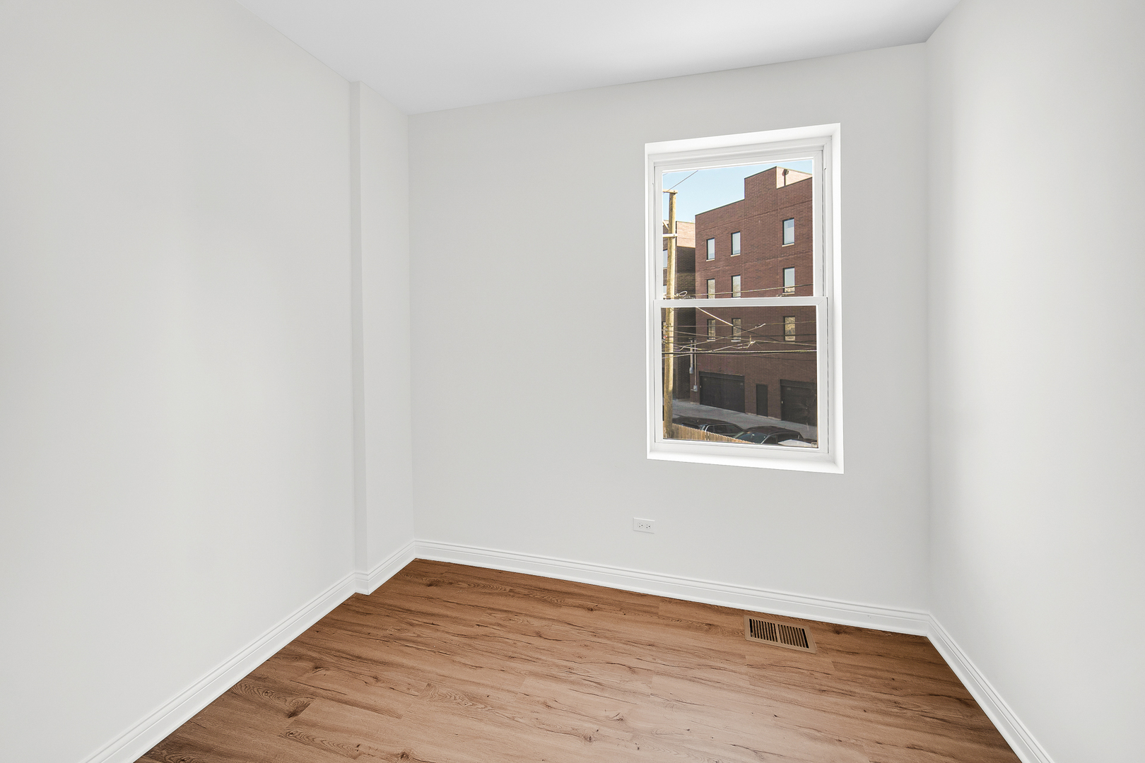 1225 N Milwaukee Avenue Unit: R